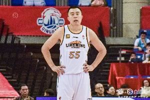 韩德君为辽宁效力18年斩获4座总冠军奖杯 6进全明星&篮板历史前三