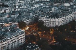 荣耀时刻！登贝莱社媒晒视频回顾金球奖颁奖典礼，姆巴佩点赞