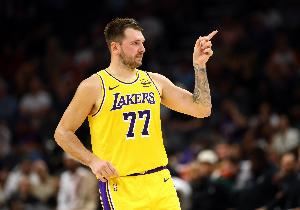 基德：东契奇夏天身材练得很好 但现在他在对面 我们相互都想战胜