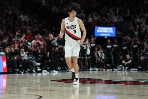 媒体人：我们都是“开拓者” 杨瀚森是来挑战这个NBA世界的